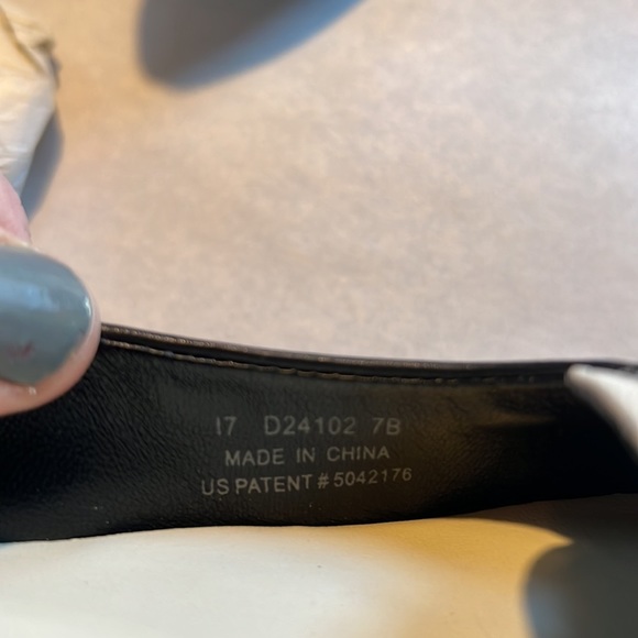 COLE HAAN Leather Flats - Picture 5 of 6